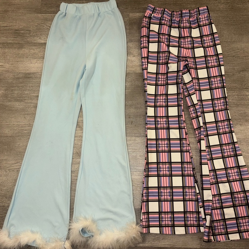 Flared Pants Set with Fur Trim and Plaid Design